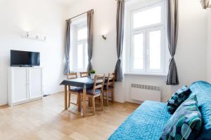 Flexible SelfCheckIns 13 & 14 - Le Petit & Le Grand Zagreb - Centre - New - Apartments Repinc