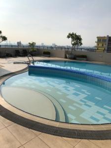 Hedges Court Residencies-2 Rooms with En-suite baths 3 plus Beds Visitors Bath 104 sqm spacious Apartment