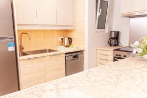 Sweet Suite Flora in Vouliagmeni