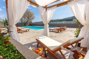 Villa Relax, private pool,barbecue!