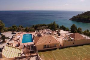 Alonissos Beach Bungalows And Suites Hotel Alonissos Greece