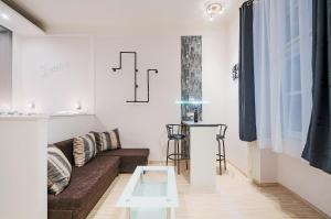 FREE PARKING, QUIET design flat in the centre