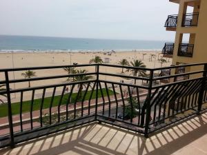 Magnificos Apartamentos Ondina en la Primera Linea de la Playa de Gandia