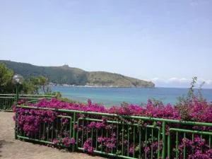 Casa Palinuro Vacanze fronte spiaggia - Палинуро