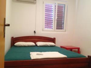 Apartman Sutomore 8 osoba