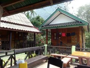 SuanPhao Guesthouse - Ban Omlouk