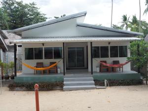 Bluesky Beach Bungalows