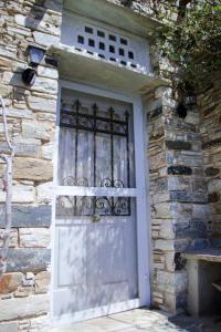Cozy Guesthouse - Agios Romanos Tinos Greece