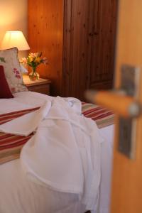 Double Room with Garden View room in Mandeley Guest House