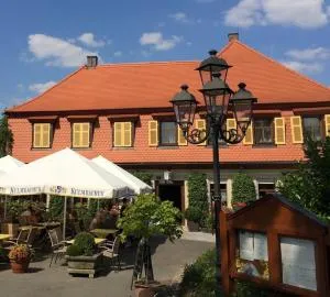 Landgasthof Karolinenhöhe - 利希滕费尔斯