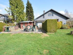 Lovely Cottage in Waimes near the Lake