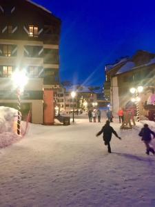 Appartements Premium 4 bed Ski-in & Out Apartment Arc 1950 : photos des chambres