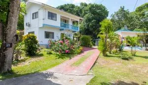 شيه جوليه - آنس بوالو