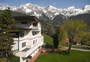 Apartement Haus Schmid Tobadill Austria