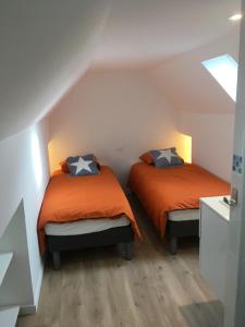 Appartements La ville a la mer numero 2 duplex en plein coeur du centre ville au calme terrasse et parking prive : photos des chambres