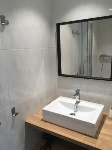 Appartements La ville a la mer numero 2 duplex en plein coeur du centre ville au calme terrasse et parking prive : photos des chambres