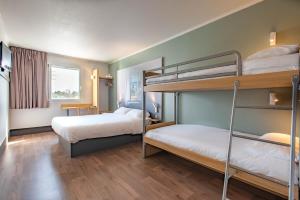 Hotels B&B HOTEL Vannes Ouest Golfe du Morbihan : Chambre Quadruple