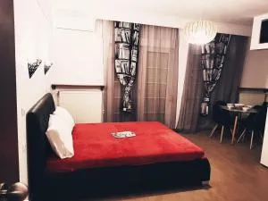 Deluxe Lilian - 尼亚·卡利克拉提亚