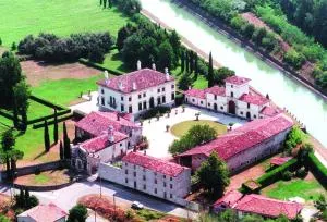 villa d'arco apartment - سيتّيمو