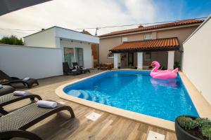 Luxury apartment Elis with private pool