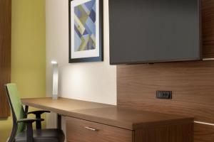 Holiday Inn Express & Suites - Cincinnati South - Wilder by IHG