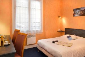 Hotels Logis Hotel Des Chateaux De La Loire : Chambre Familiale - 2 Chambres Adjacentes