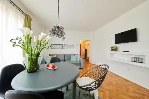 Mina's Shine - أوماغ