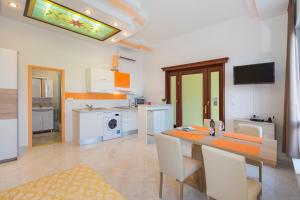 Studio Apartment Leana 