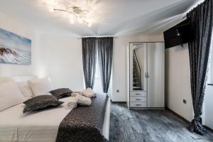 Nona Lena Studio