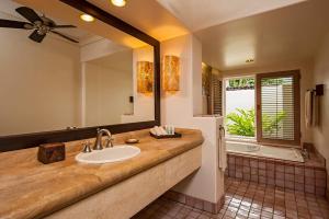 King Suite room in Hana-Maui Resort a Destination by Hyatt Residence