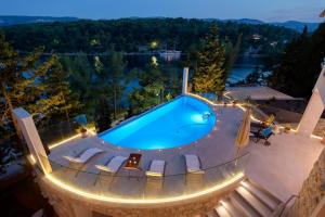 Luxury Villa Hvar Enigma with Pool - 4hvězdičkové hotely ve městě Vrboska