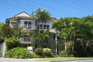 Noosa Outrigger Beach Resort