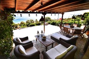 Blue Bay View - Beach House