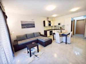 3 star apartment Apartmani Fortuna Zlarin Croatia