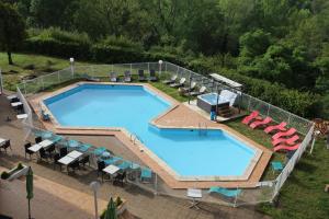 Hotels Le Neoulous : photos des chambres