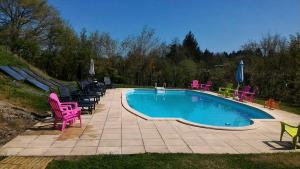 Chalets Puy Rond Camping : photos des chambres