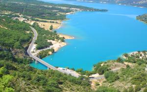 Maisons de vacances Le gite du grand cedre - proche des gorges du Verdon : photos des chambres