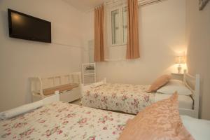 Summer Bay Apartments