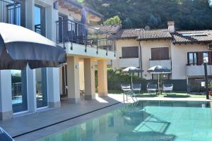 South Apartment With Pool