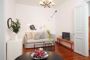 Live in Athens, THISEIO Historic House