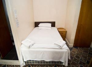 Single Room room in Charlie Hotel