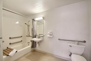 Queen Room room in Motel 6-San Marcos TX