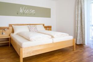 Double Room with Balcony room in Gästehaus In da Wiesn