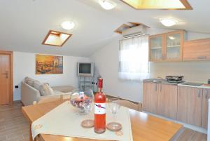 Apartment Kapelica 870 