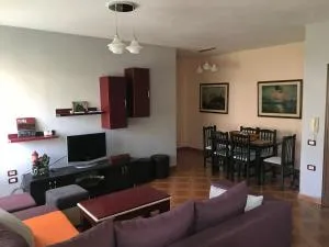 Himara Apartment - 贾尔