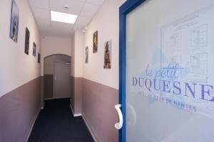 Hotels Hotel Le Petit Duquesne : photos des chambres