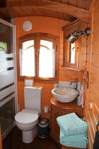 Maisons d'hotes Roulottes Montagne Pyrenees : photos des chambres