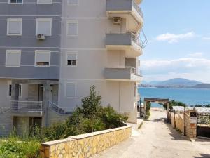 Holiday apartment Alma