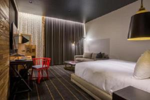 The George, by Valencia Hotel Collection