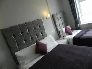 Deluxe Triple Room with Sea View room in Ocean Bay